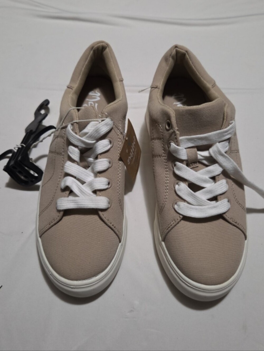 New mad love women's size 7 brown tennis shoes #24